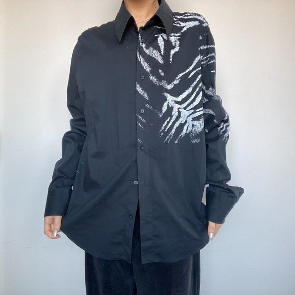 JUST CAVALLI BLACK DRESS SHIRT W/ ZEBRA DETAIL 🦓 - Picture 2 of 4